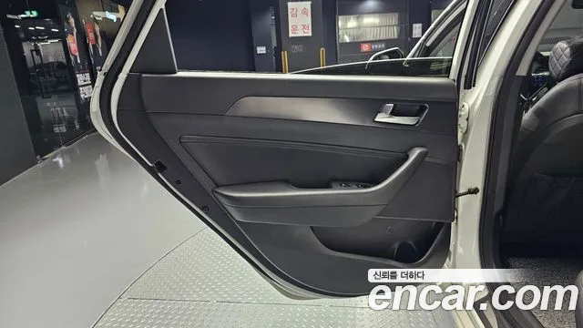 Hyundai Sonata 2015 — фото 15