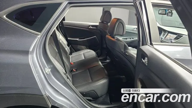 Hyundai Tucson 2016 — фото 18