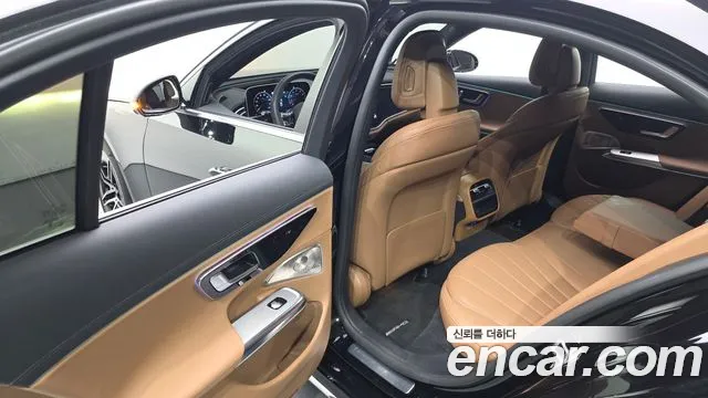 Mercedes-Benz E-Class 2025 — фото 18