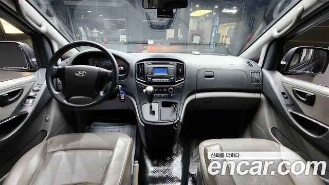 Hyundai Starex 2016 — фото 10