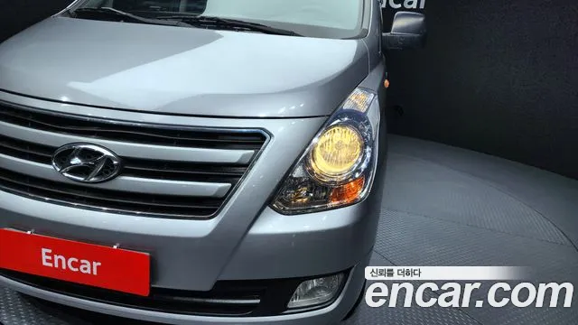 Hyundai Starex 2016 — фото 8