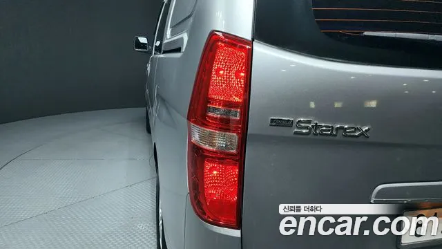 Hyundai Starex 2016 — фото 9