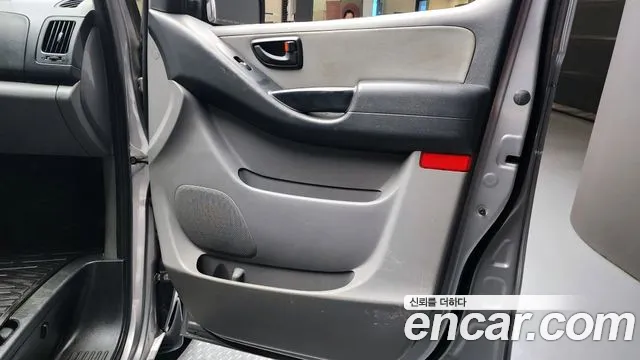 Hyundai Starex 2016 — фото 15