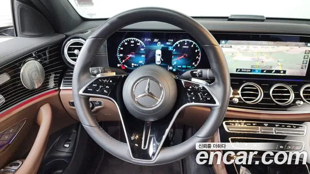 Mercedes-Benz E-Class 2021 — фото 18