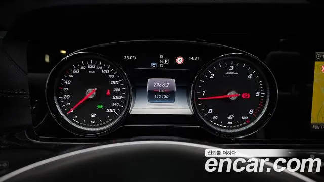 Mercedes-Benz E-Class 2018 — фото 11