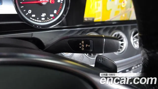 Mercedes-Benz E-Class 2018 — фото 12