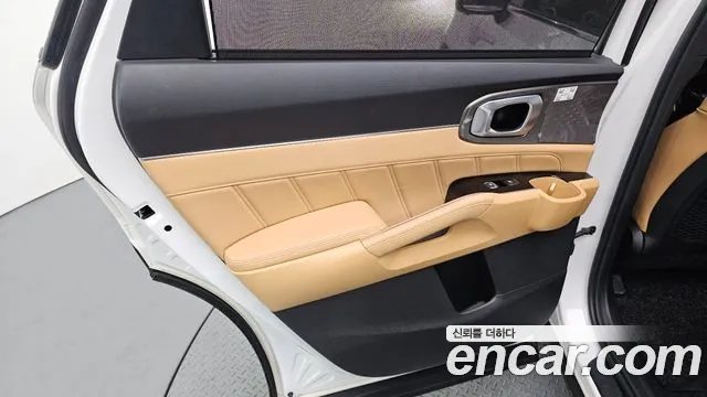 Kia Sorento 2023 — фото 15