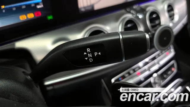 Mercedes-Benz E-Class 2019 — фото 12