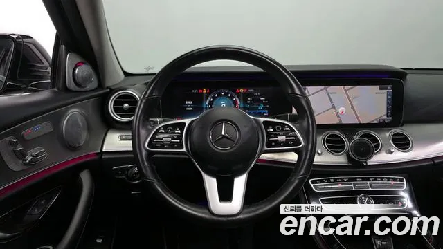 Mercedes-Benz E-Class 2019 — фото 19