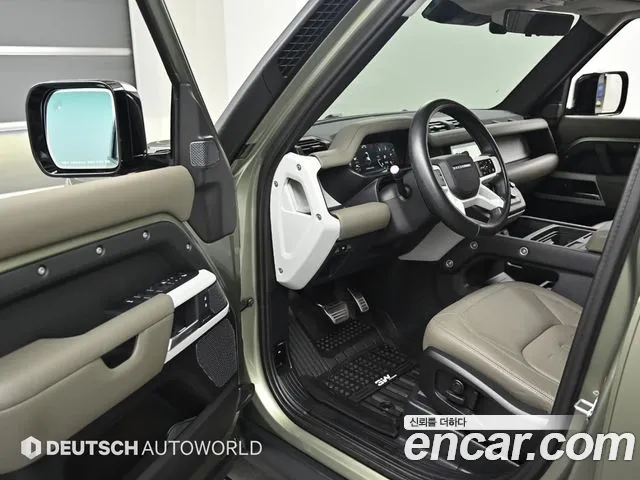 Land Rover Defender 2022 — фото 11