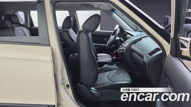 Kia Soul 2010 — фото 12
