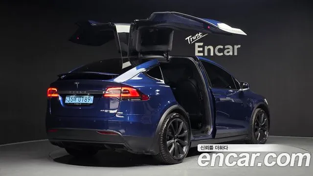 Tesla Model X 2020 — фото 2