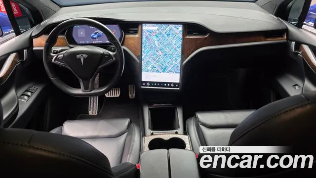 Tesla Model X 2020 — фото 10