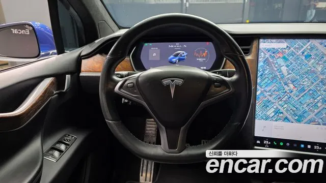 Tesla Model X 2020 — фото 19