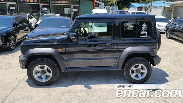 Suzuki Jimny 2023 — фото 11