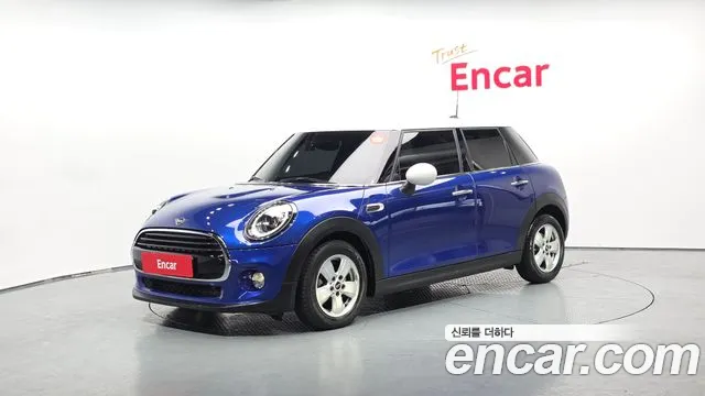 Mini Cooper 2019 — фото 1