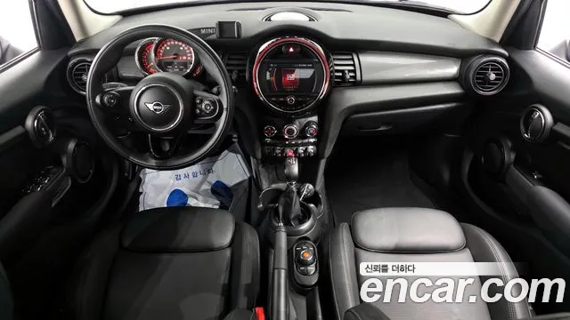 Mini Cooper 2019 — фото 10