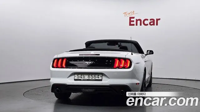 Ford Mustang 2018 — фото 4