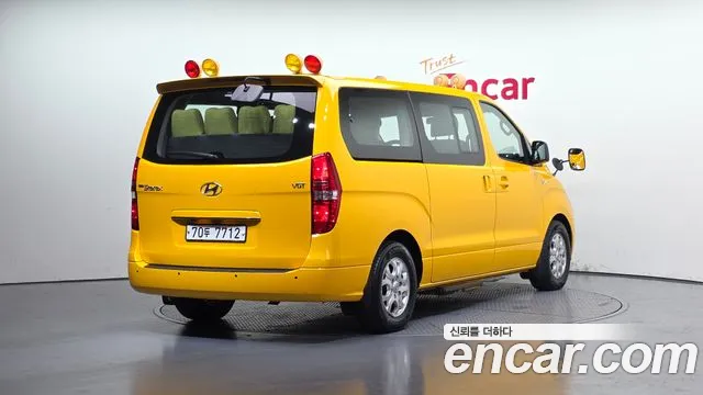 Hyundai Starex 2015 — фото 2