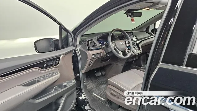 Honda Odyssey 2023 — фото 13