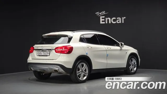 Mercedes-Benz GLA-Class 2015 — фото 2