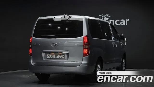 Hyundai Starex 2019 — фото 2