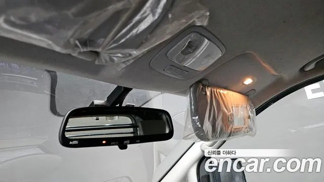 Hyundai Starex 2019 — фото 18
