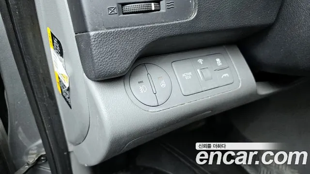 Hyundai Starex 2019 — фото 19
