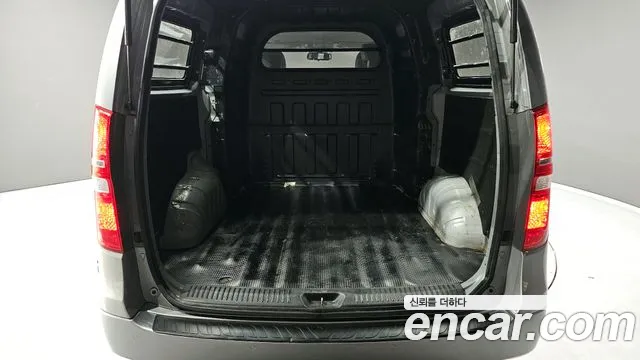 Hyundai Starex 2019 — фото 20