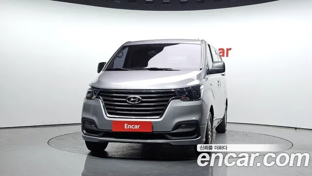 Hyundai Starex 2018 — фото 3