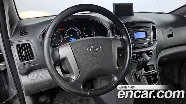 Hyundai Starex 2018 — фото 18