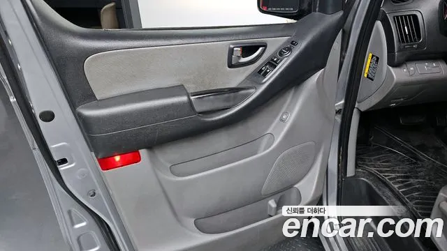 Hyundai Starex 2018 — фото 14