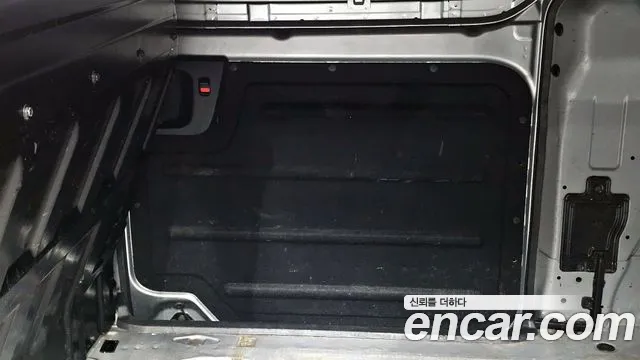 Hyundai Starex 2018 — фото 15