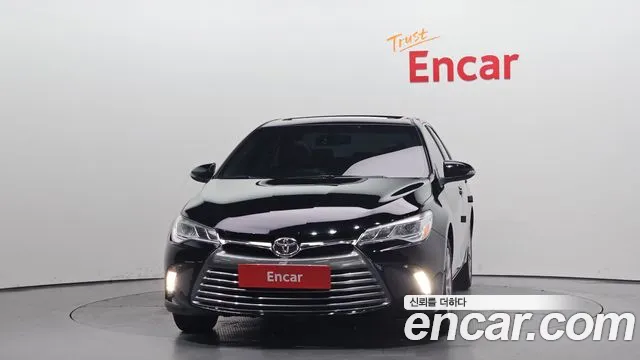 Toyota Camry 2017 — фото 3