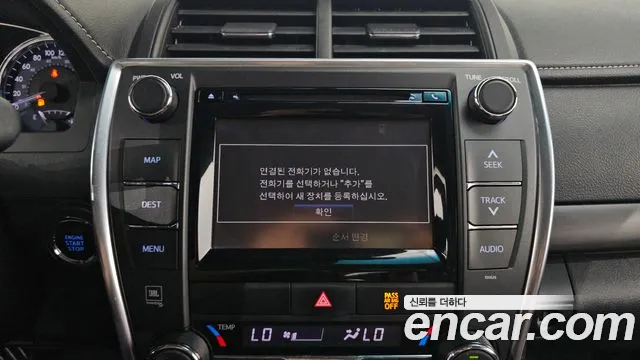 Toyota Camry 2017 — фото 14