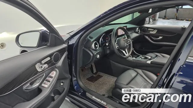 Mercedes-Benz C-Class 2019 — фото 13