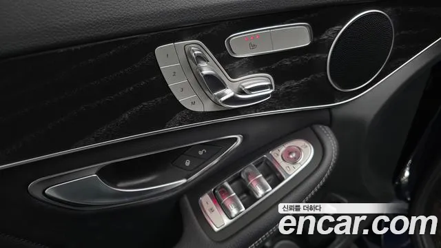 Mercedes-Benz C-Class 2019 — фото 20