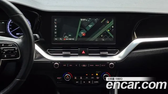 Kia Niro 2021 — фото 18