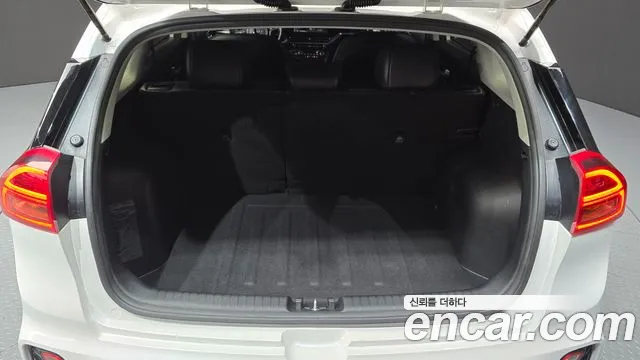 Kia Niro 2021 — фото 20