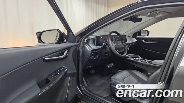 Kia EV6 2022 — фото 13