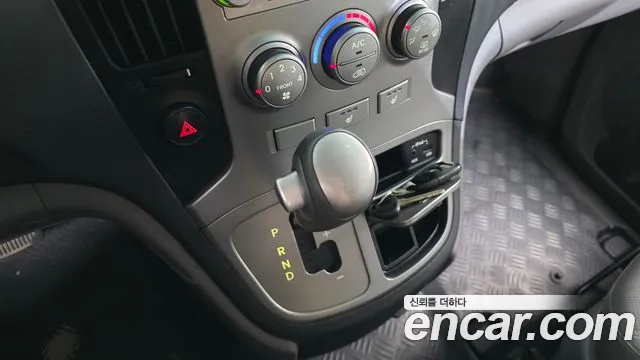 Hyundai Starex 2015 — фото 9