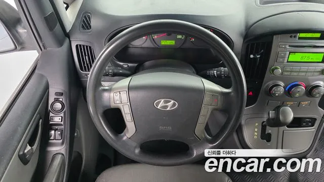 Hyundai Starex 2015 — фото 13