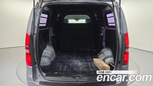 Hyundai Starex 2015 — фото 20