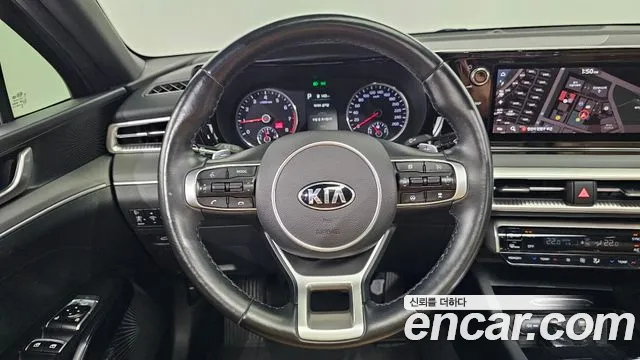 Kia K5 2021 — фото 13