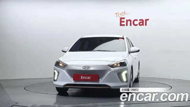 Hyundai Ioniq 2019 — фото 3