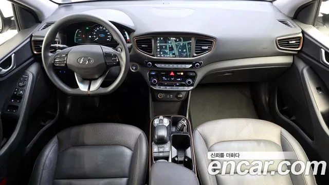 Hyundai Ioniq 2019 — фото 10