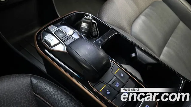 Hyundai Ioniq 2019 — фото 12