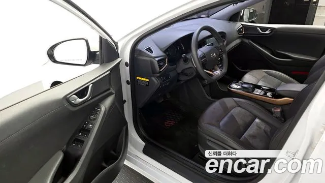 Hyundai Ioniq 2019 — фото 13