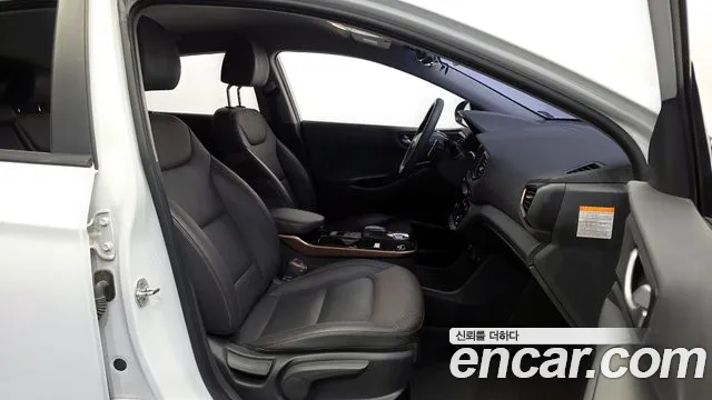 Hyundai Ioniq 2019 — фото 16