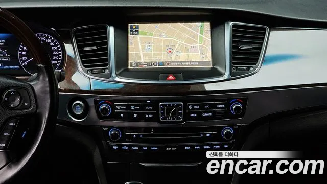 Hyundai Equus 2015 — фото 14